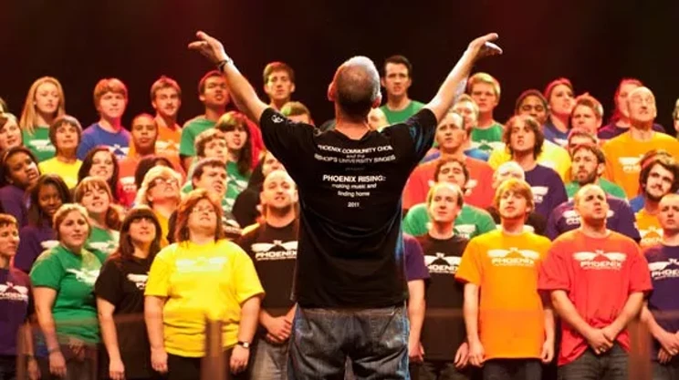 Image: A singing send-off for Simon Abbott