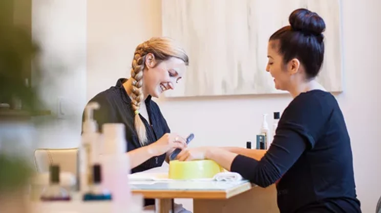 Image: Best Manicure / Pedicure