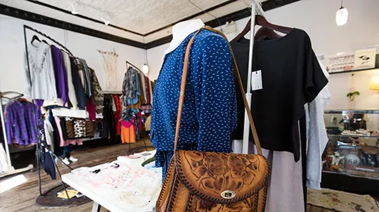 Image: Best Second-hand Clothing Store