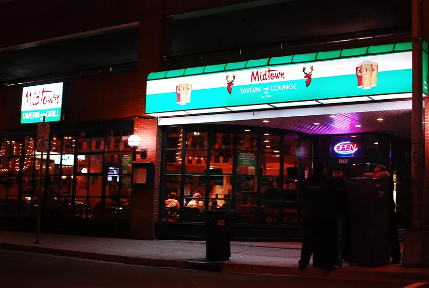 Midtown Boomer's Lounge