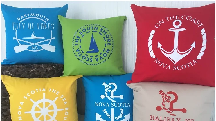 Image: Pillow talk with Girliture