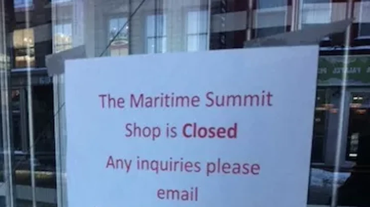 Image: The Maritime Summit Shop is closed